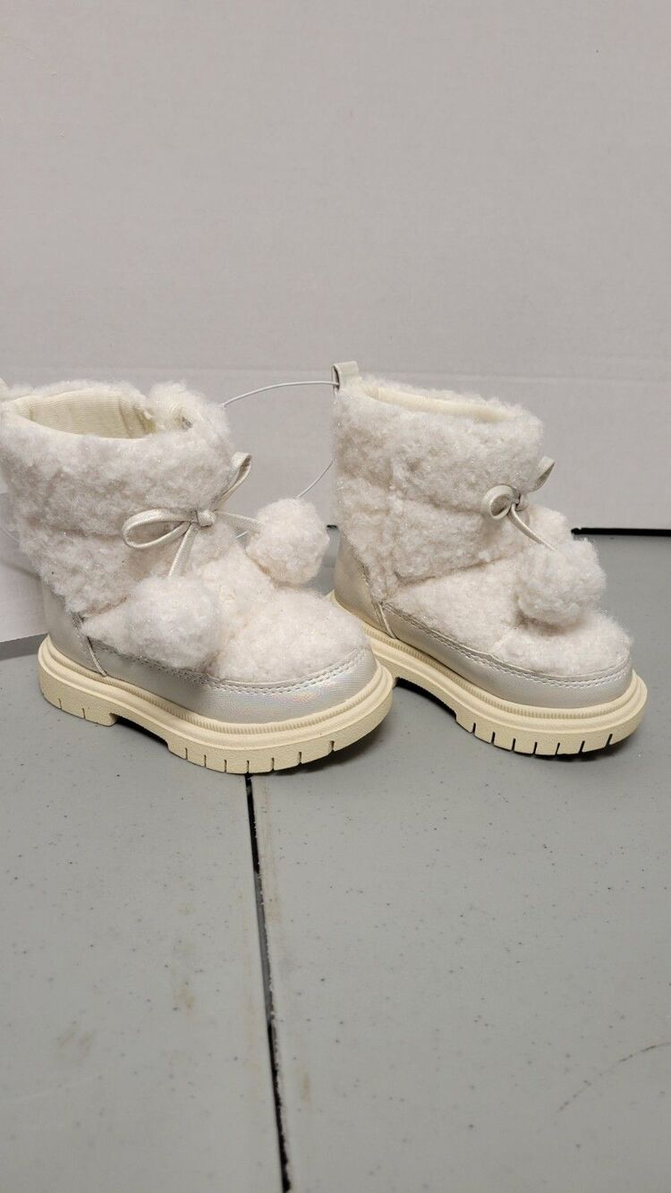 Sugar Cream White Sherpa Boots For Toddler Girls Size 6 NEW